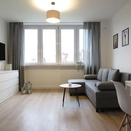 Cosy Close To Old Town Apartment *